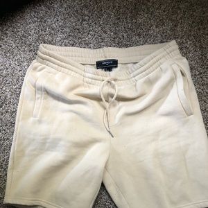 Men’s shorts size medium